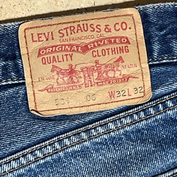 Men’s 561 vintage 90’s  patch work denim Levi’s Size 32x32 - Picture 6 of 17